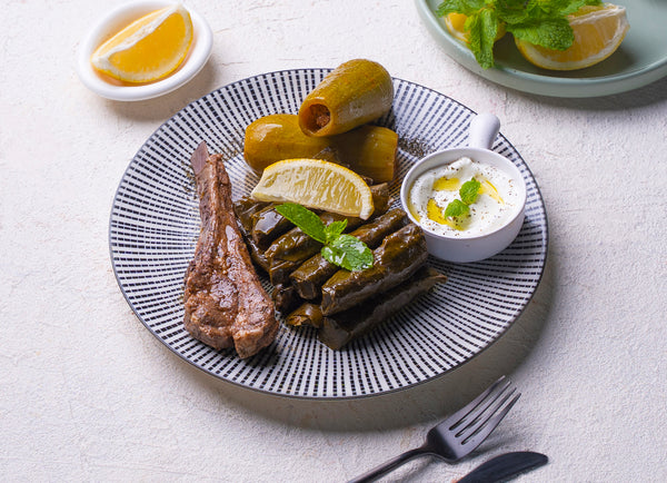 Keto Stuffed Vine leaves & Zucchini with Lamb - كوسا وورق عنب كيتو محشي - Mom it KeTo Go By Safa’