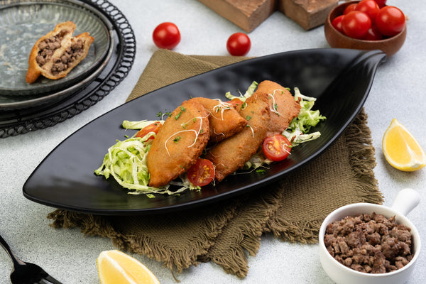 Keto Meat Sambousa (4 pieces) - سمبوسة لحمة - Mom it KeTo Go By Safa’