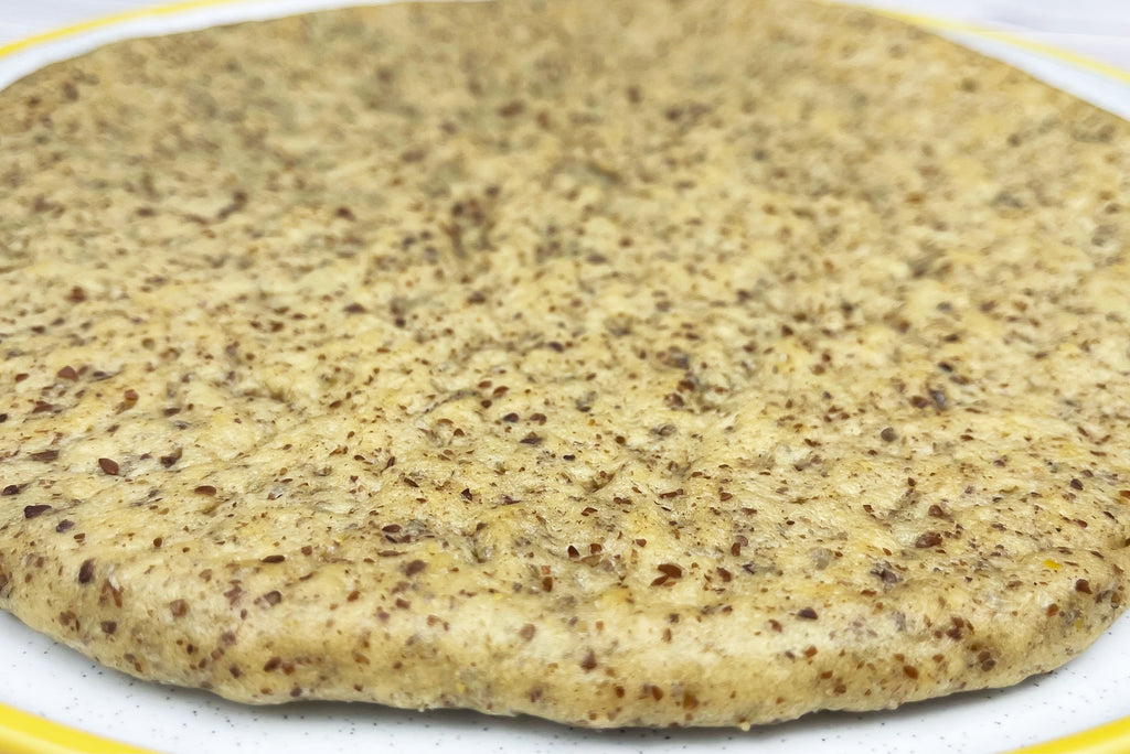 Keto Dough Base with Gluten (Pre-baked) - قاعدة عجينة الكيتو مع الغلوتين (مخبوزة مسبقا) - Mom it KeTo Go