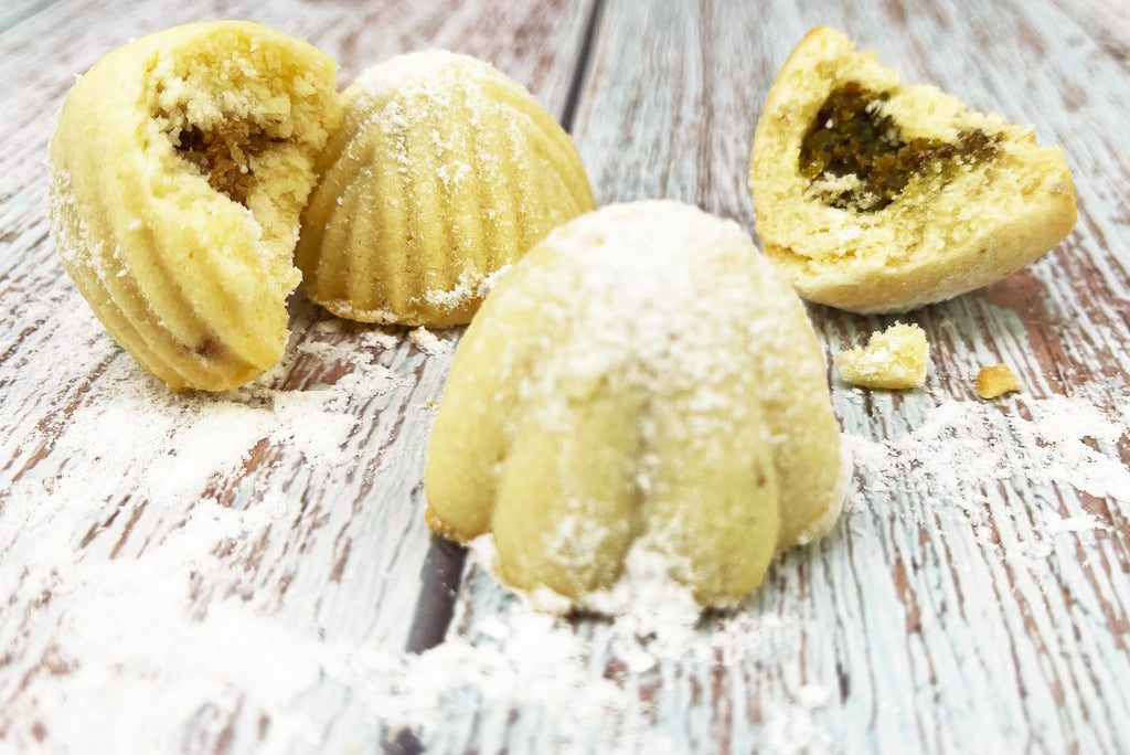 Keto Maamool (معمول مع الفستق والجوز) - Walnut and Pistachio 4 pcs - Mom it KeTo Go