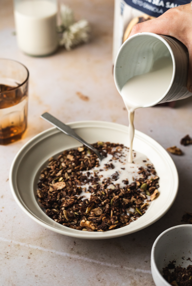 Keto and Co, Keto Granola, Chocolate Sea Salt, 285 g - Mom it KeTo Go